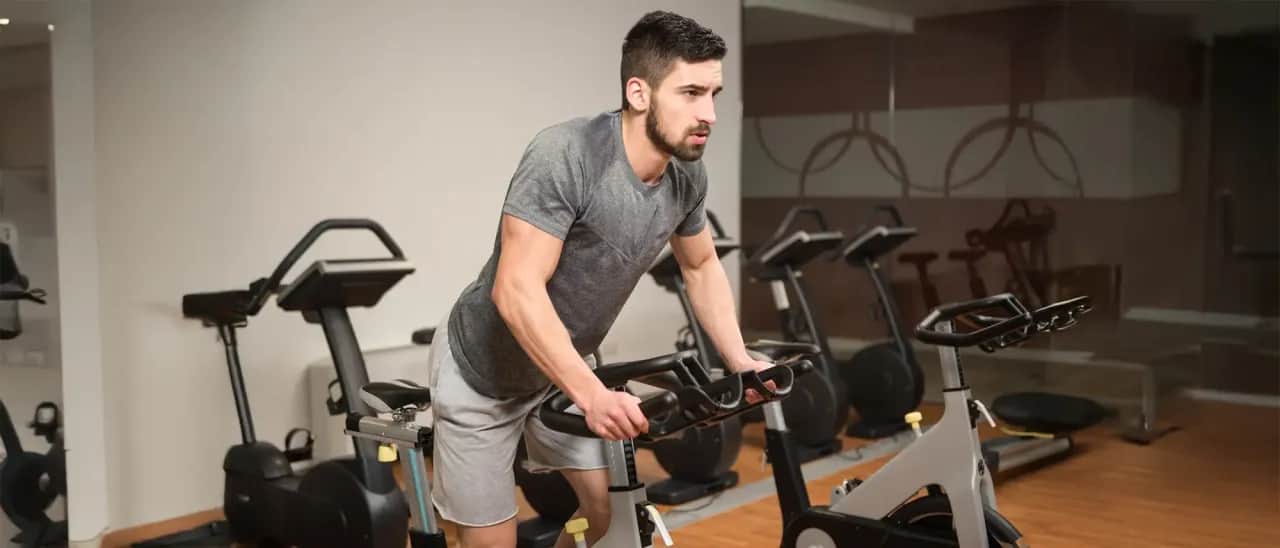 Bieganie vs Rower: Co skuteczniej odchudza i chroni stawy?