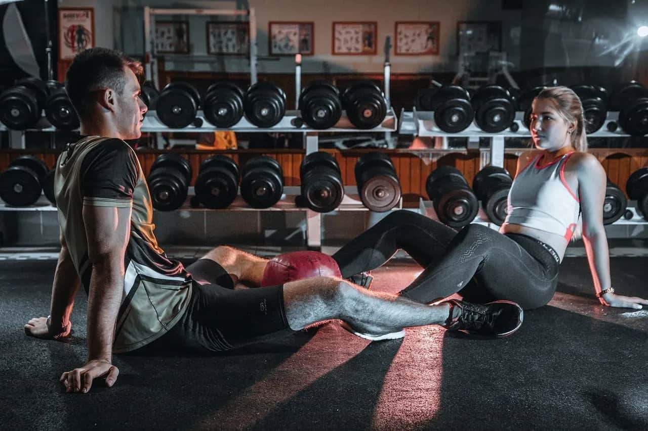 Rozciąganie przed czy po cardio? Złoty standard dla każdego treningu